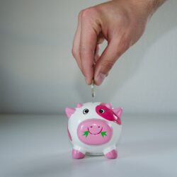 Jak nauczyć się oszczędzać?